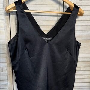 100% Silk | Vintage | Christyne Forti Black V-Neck Sleeveless Top